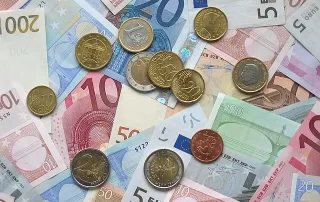Dienpinigių mokėjimo tvarka ir jų dydis